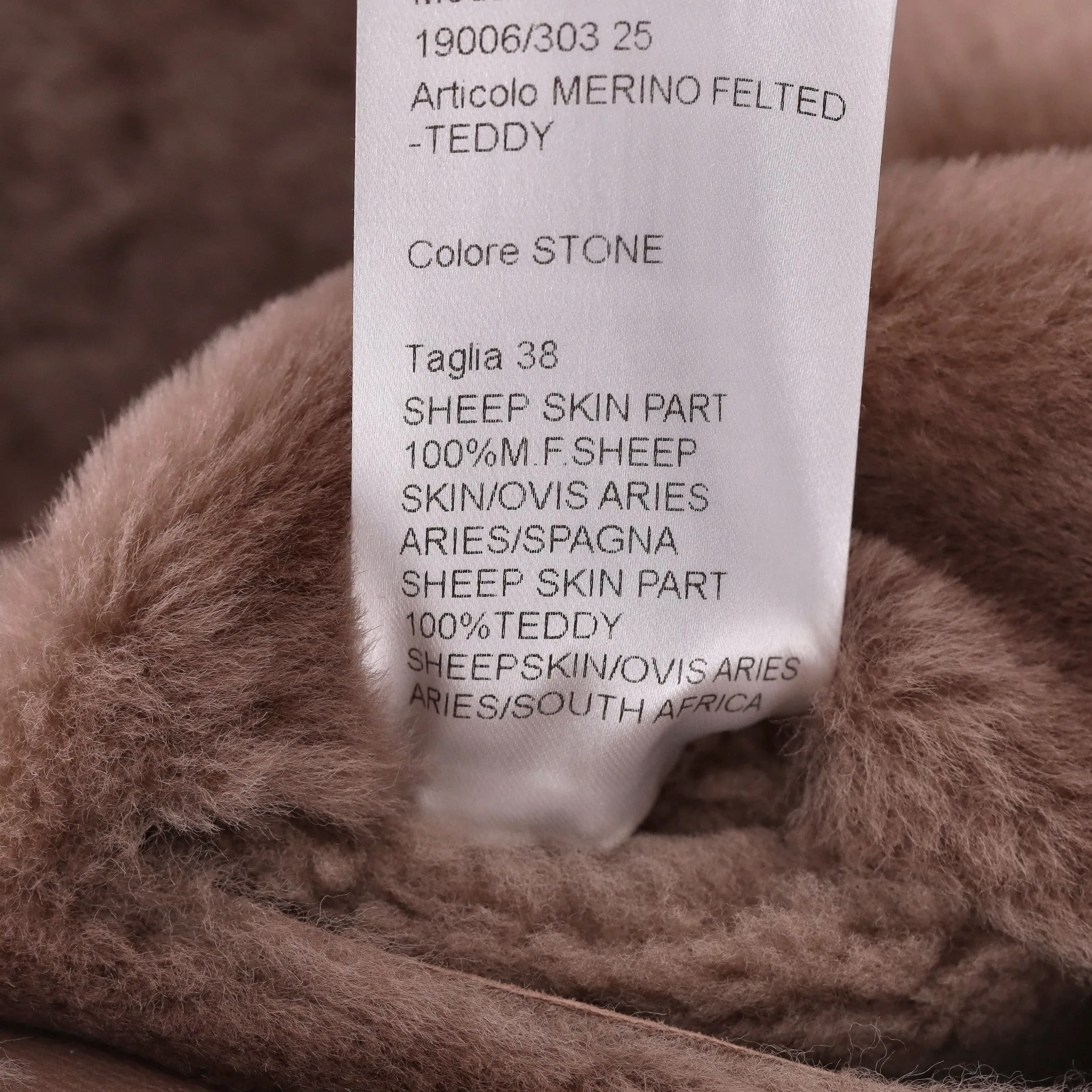 Blancha Sheepskin Teddy Coat. Size 38IT