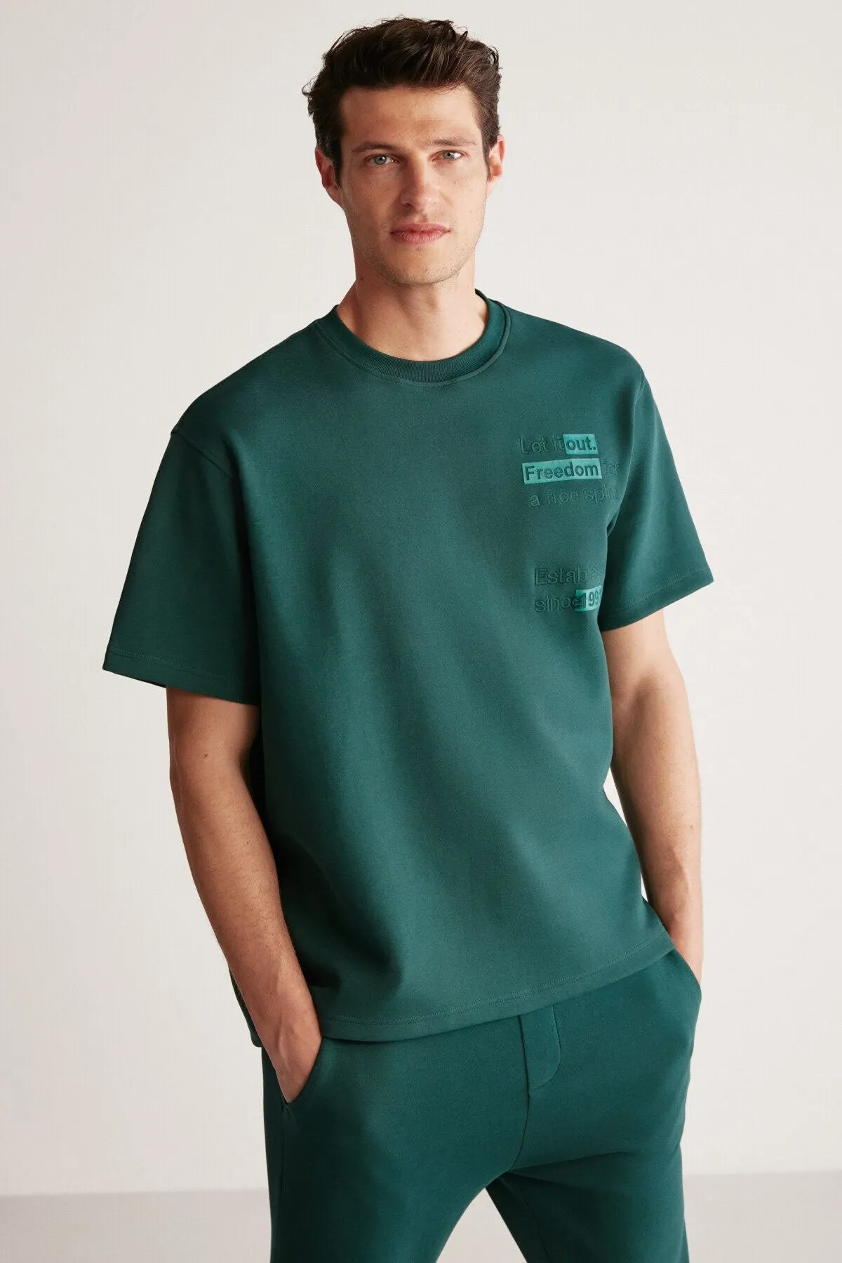 Cody Men's Regular Fit Special Textured Thick Fabric In front of Embroidery and Printed Organic Cotton Green T-shirt