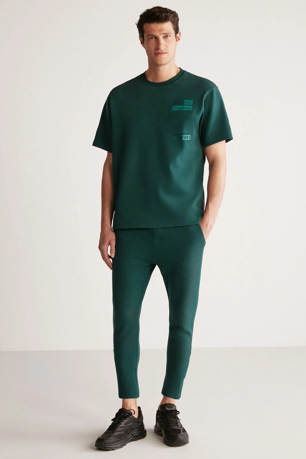 Cody Men's Regular Fit Special Textured Thick Fabric In front of Embroidery and Printed Organic Cotton Green T-shirt