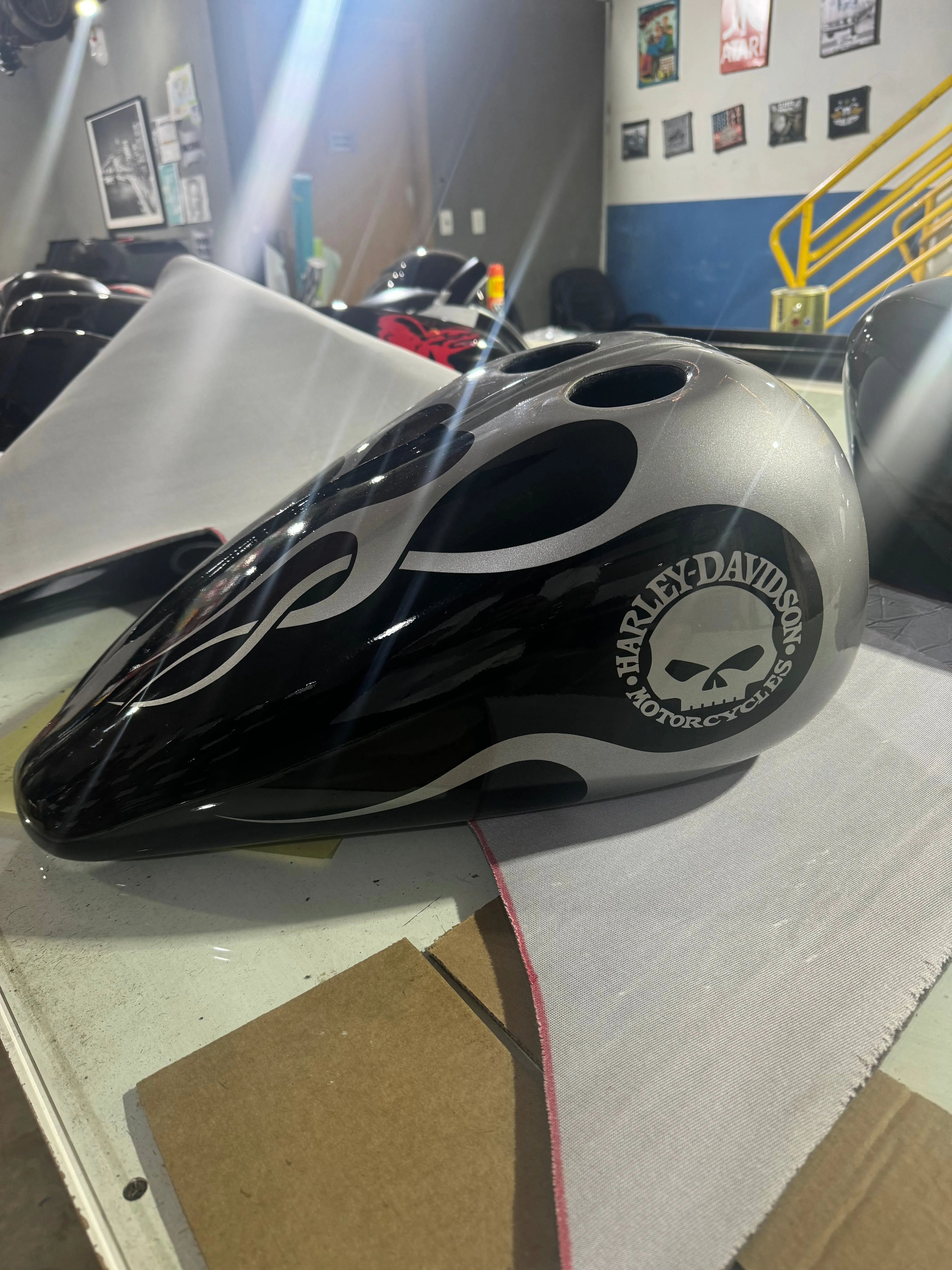 EREZHABI SILVER FLAMES - Royal Enfield