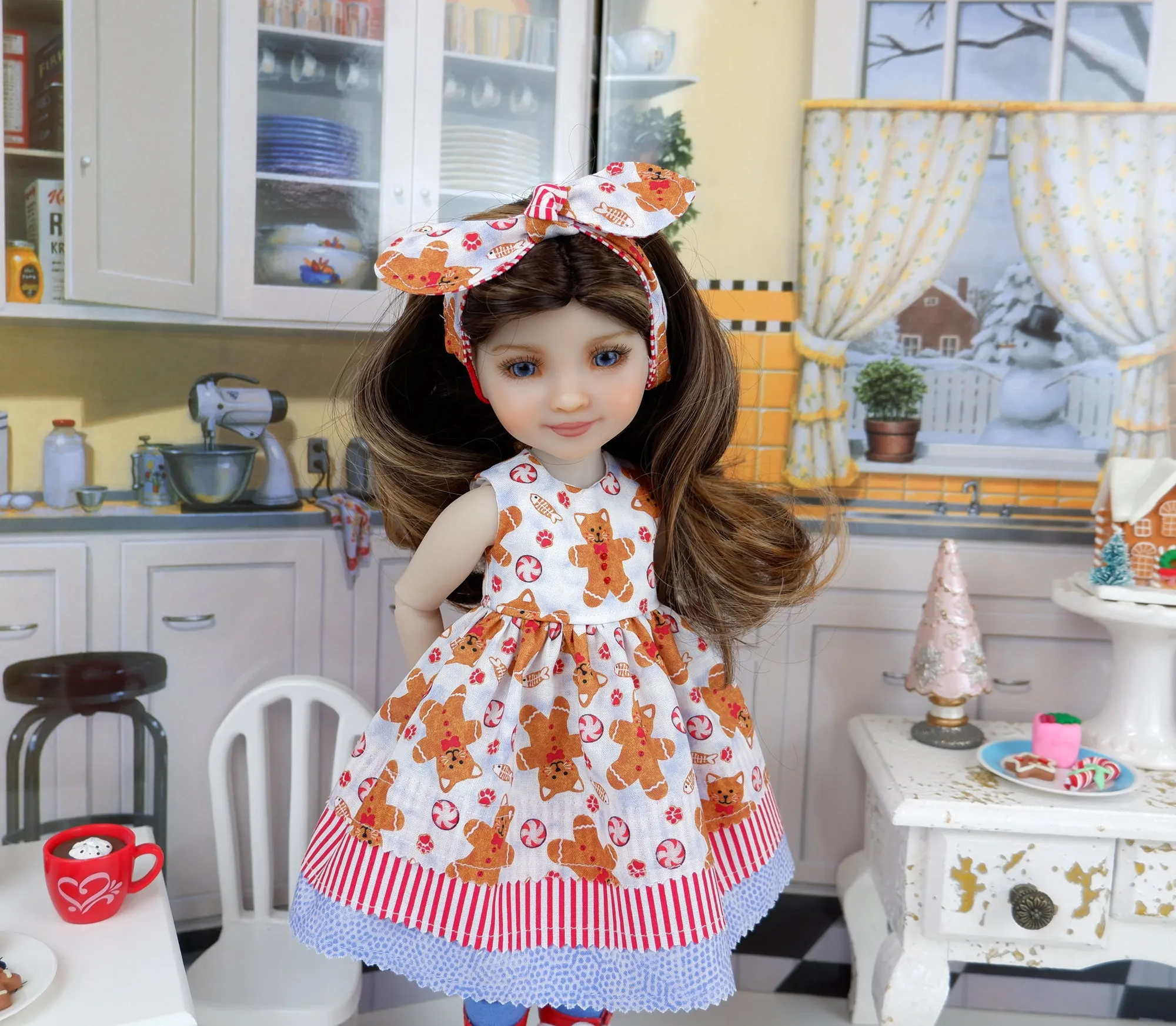 Kitty Gingerbread - dress with boots for Ruby Red Fashion Friends doll