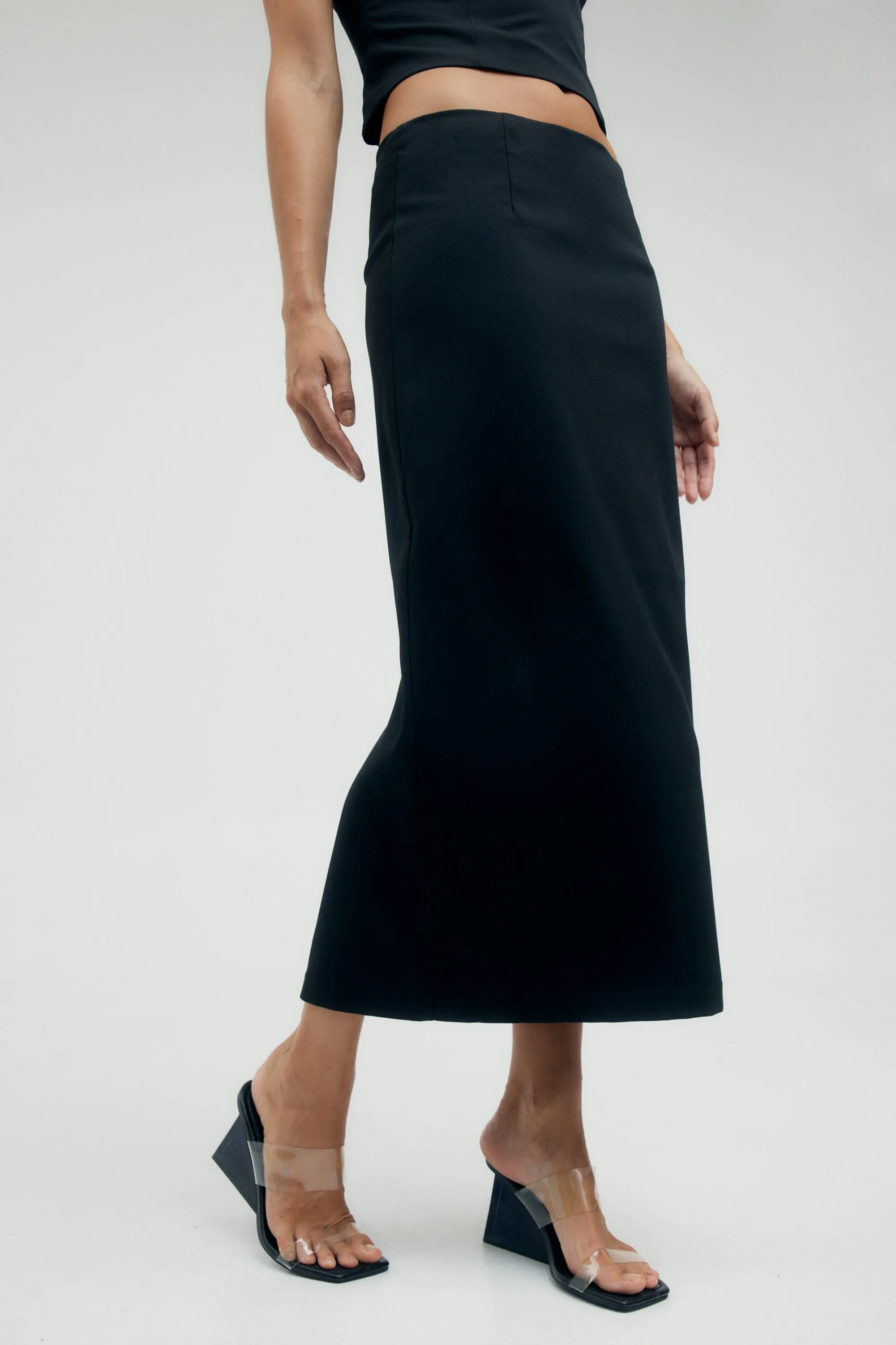LAYERED MIDI TUBE SKIRT | BLACK