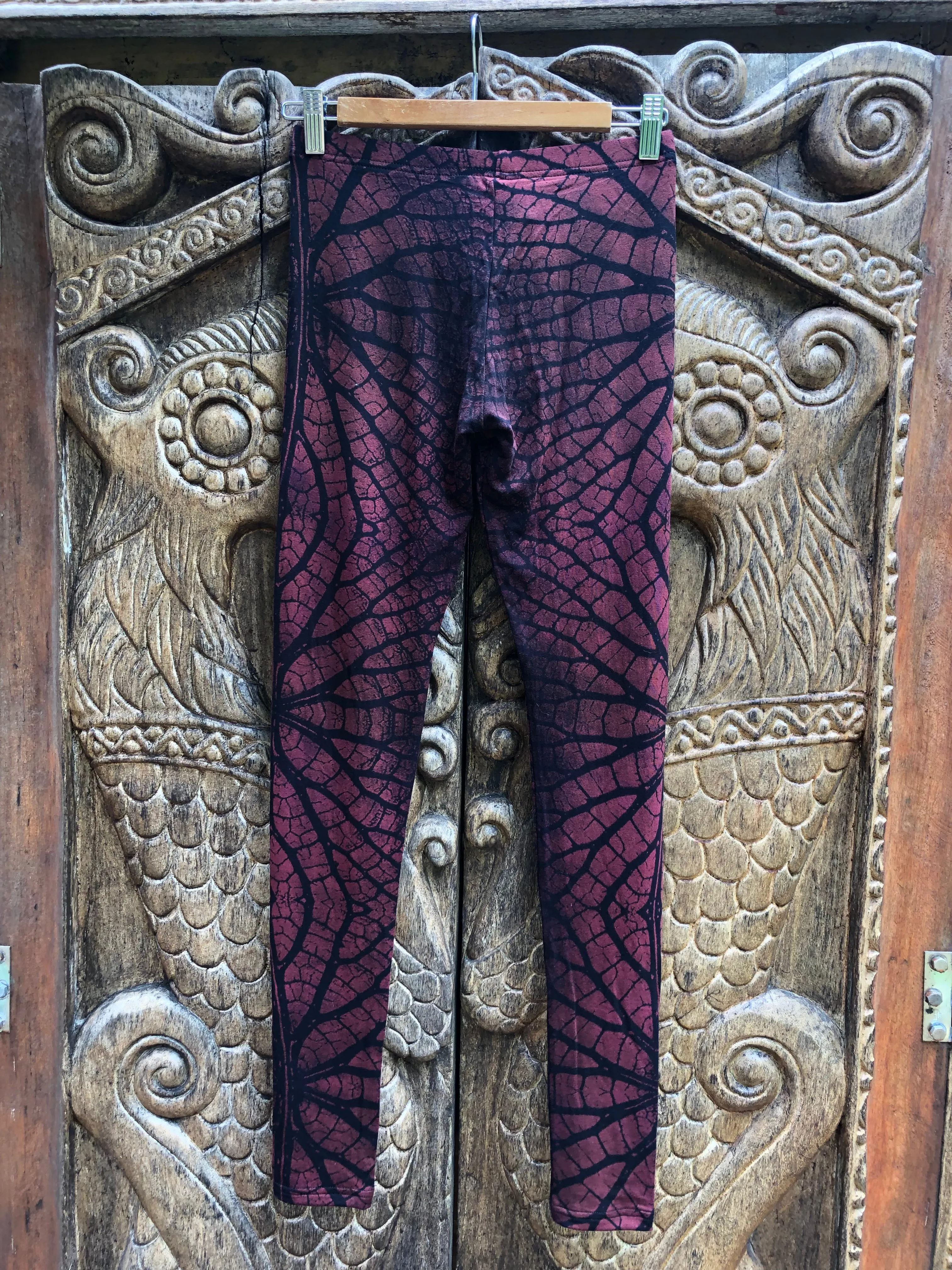 Leaf print- Leggings -Burgendy