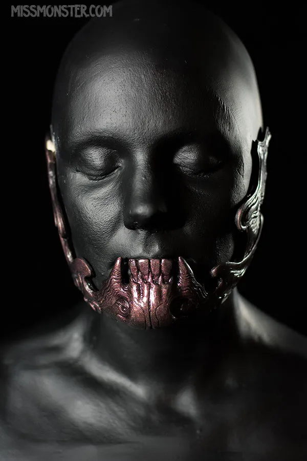 ORNATE MANDIBLE- HALF JAW MASK- TRANSLUCENT GLOW IN THE DARK