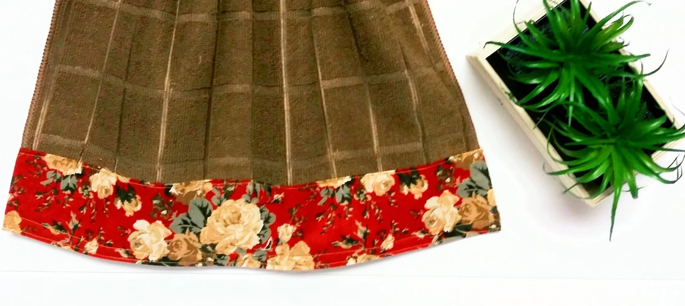 Red Beige Hanging Dish Towel w/ Pot Holder