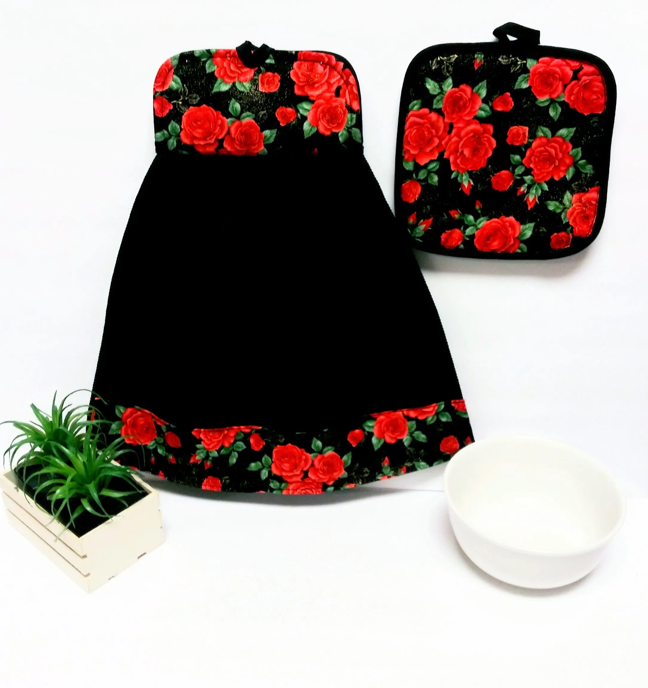 Red Black Hanging Dish Towel w/ Pot Holder
