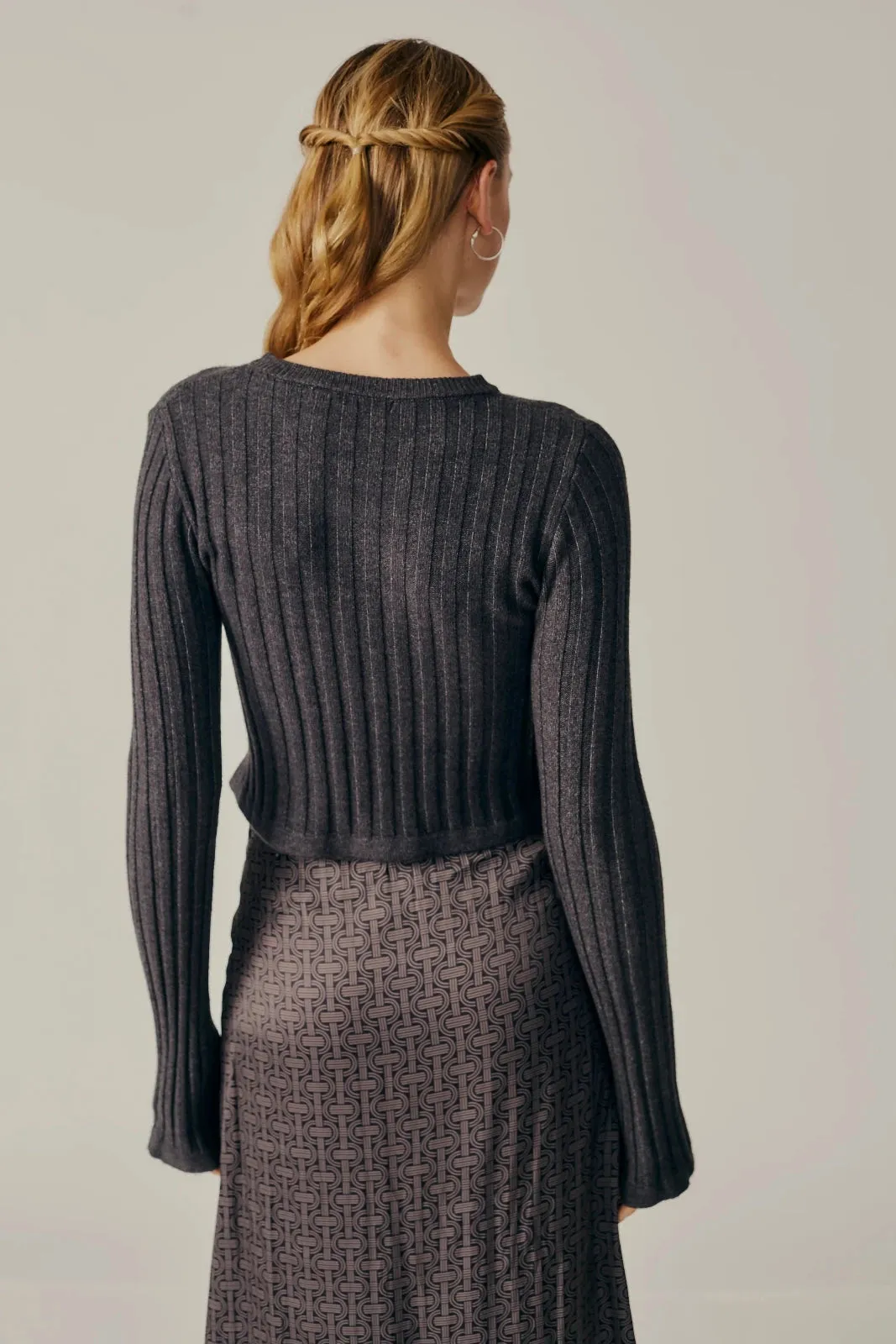 RIBBED CROP SWEATER