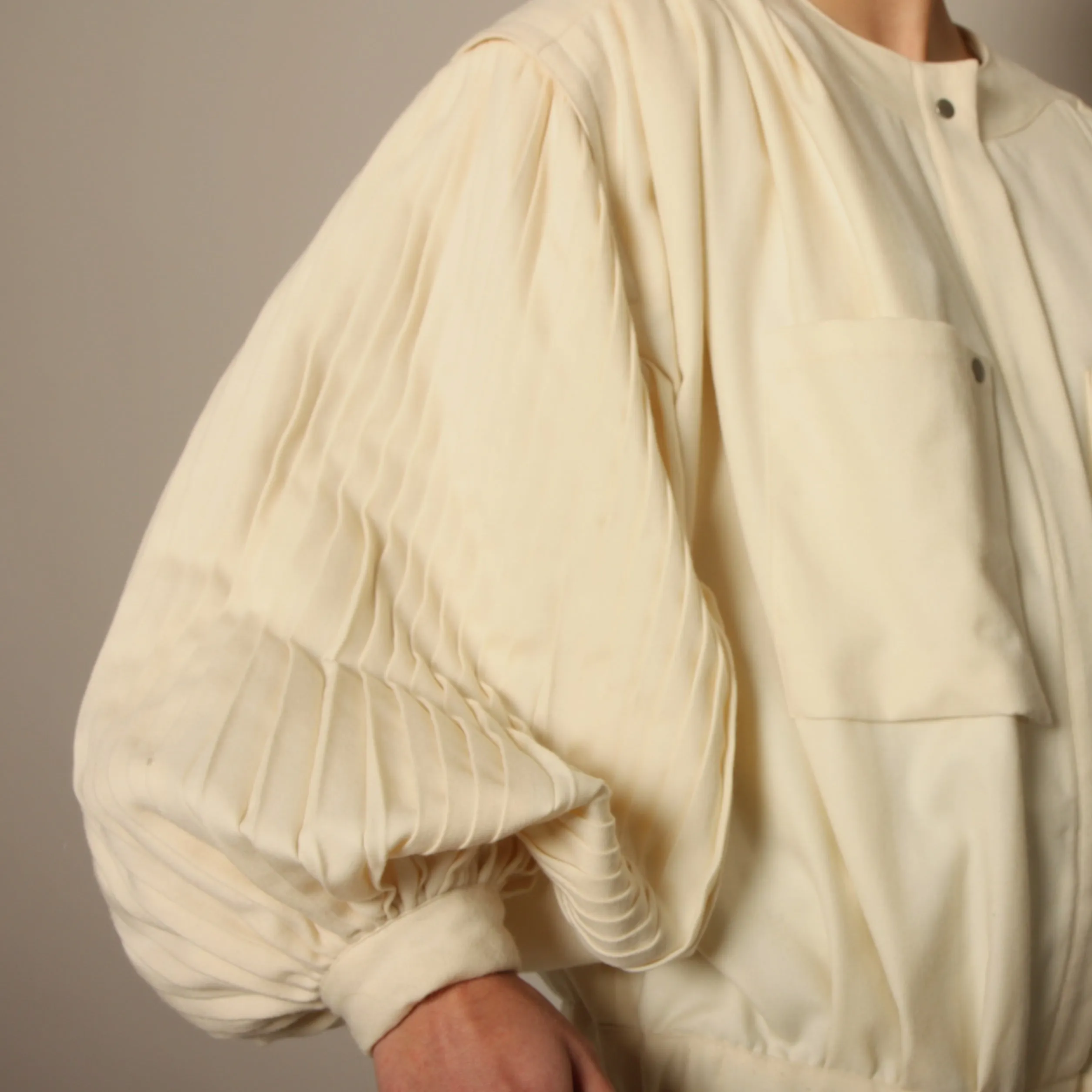 Vintage 80's Cream Pleated Wool Balloon Sleeve Bomber